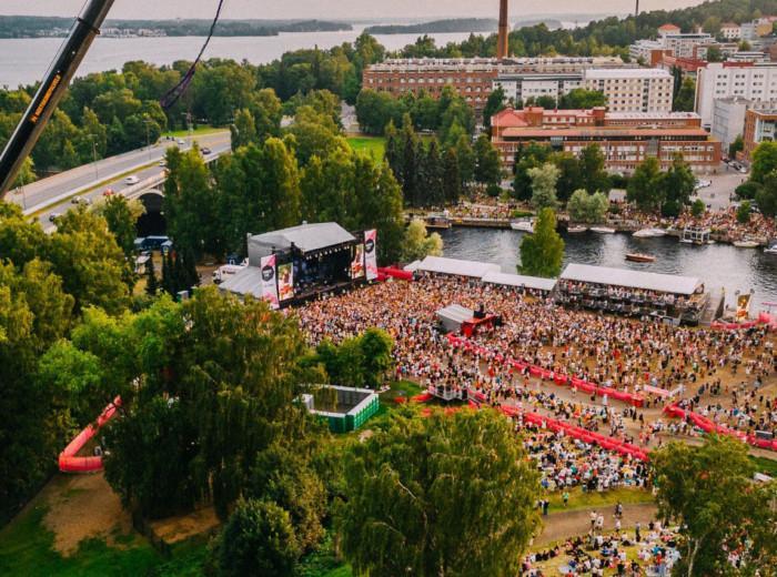 Read more about the article Tammerfestiä juhlitaan 20.-22.7.2023 Tampereella! Bussikuljetukset Helsinki Kiasma lähdöt joka päivä klo 11.20 ja paluulähdöt 30 min. viimeisen esityksen jälkeen.